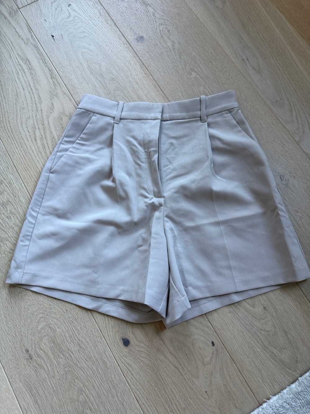 Abercrombie Tailored High-Waist Women’s Shorts